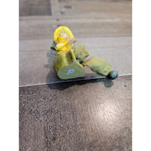 Yellow tulip butterfly feet hanging‎ spring flower decor Easter garden - Picture 6 of 6